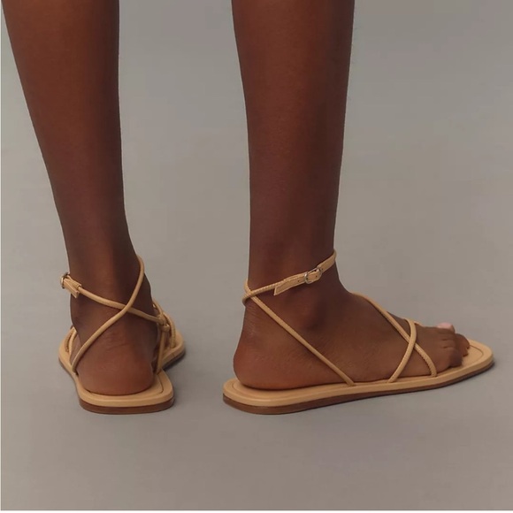 LOQ Granada Sandals - Picture 2 of 6